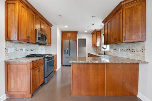 2006 Boxwood Dr, Franklin, TN 37069