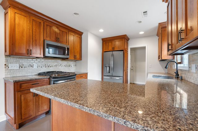 2006 Boxwood Dr, Franklin, TN 37069