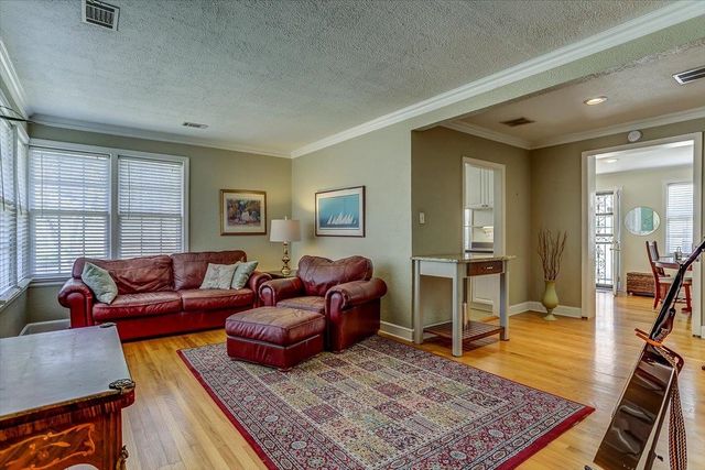 428 E SWAN RIDGE CIR, Memphis, TN 38122