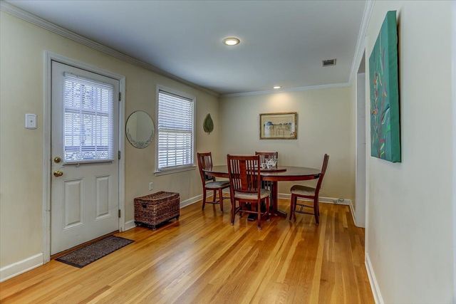 428 E SWAN RIDGE CIR, Memphis, TN 38122