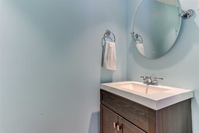 428 E SWAN RIDGE CIR, Memphis, TN 38122