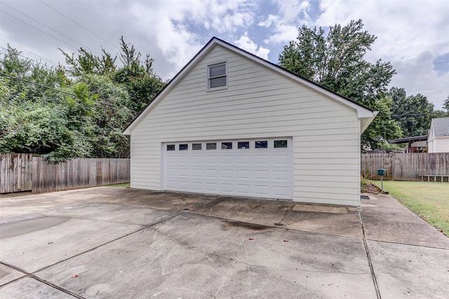 428 E SWAN RIDGE CIR, Memphis, TN 38122