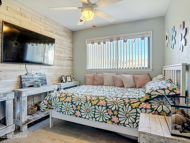 829 E 9th Avenue, New Smyrna Beach, FL 32169