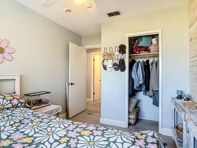 829 E 9th Avenue, New Smyrna Beach, FL 32169