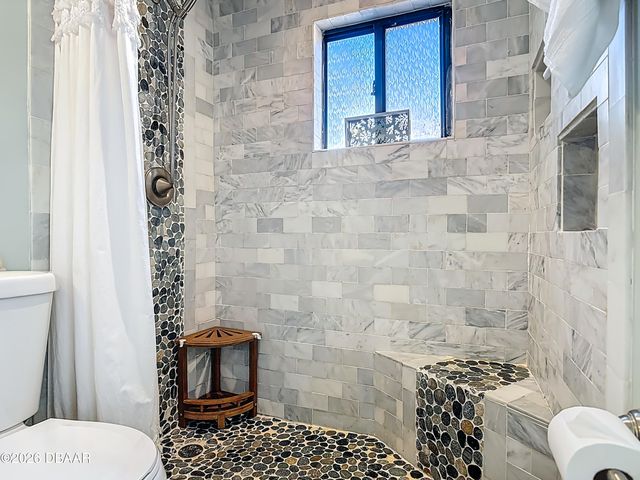 829 E 9th Avenue, New Smyrna Beach, FL 32169