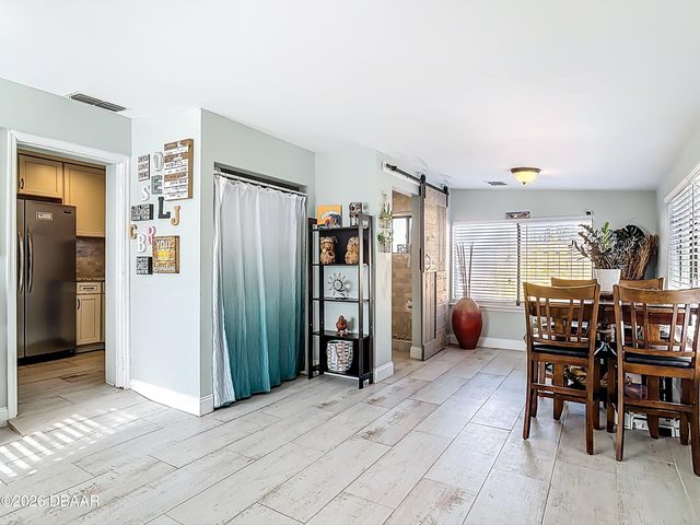 829 E 9th Avenue, New Smyrna Beach, FL 32169