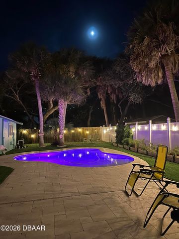 829 E 9th Avenue, New Smyrna Beach, FL 32169