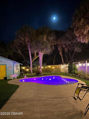 829 E 9th Avenue, New Smyrna Beach, FL 32169