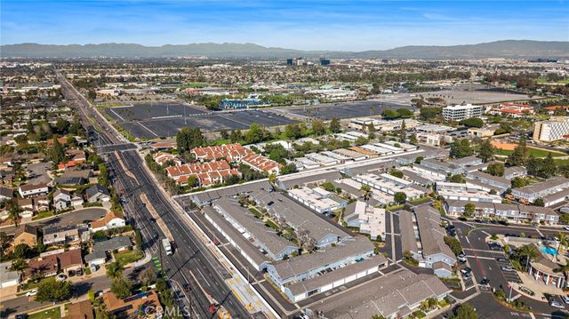 2404 Niagara, Costa Mesa, CA 92626