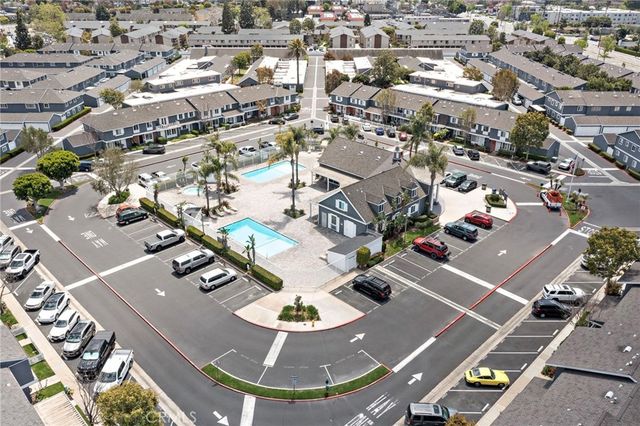 2404 Niagara, Costa Mesa, CA 92626