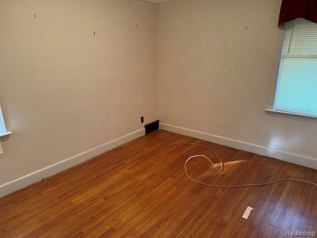 13226 Catalpa Street, Southgate, MI 48195