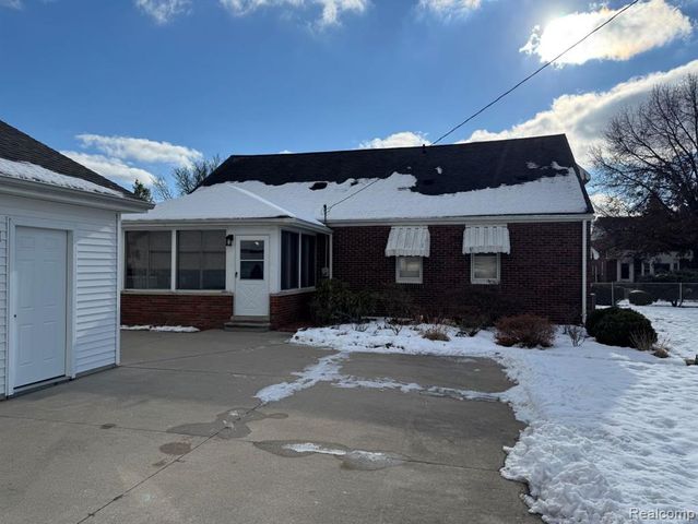 13226 Catalpa Street, Southgate, MI 48195