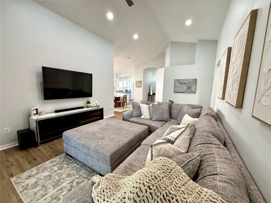 Image 16 of property listing at 2532 VENTURA CIRCLE, West Melbourne, FL 32904