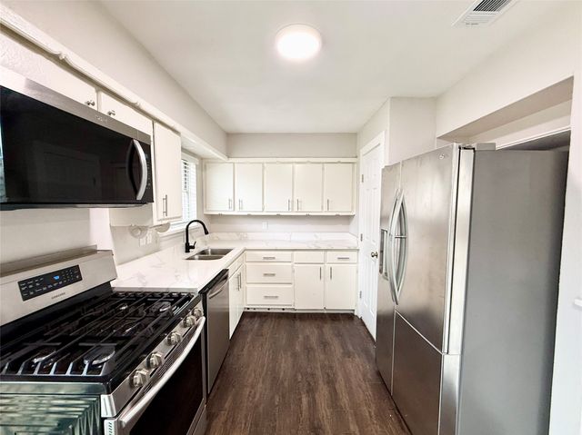 2577 Brandywine Drive, Farmers Branch, TX 75234