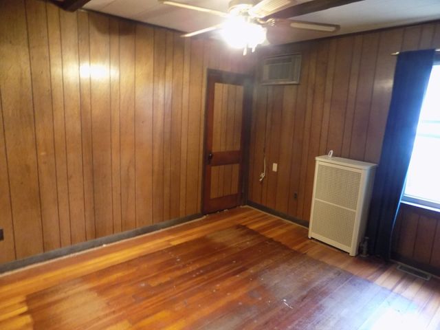 1346 President Ave., Fall River, MA 02720