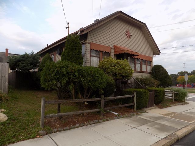 1346 President Ave., Fall River, MA 02720