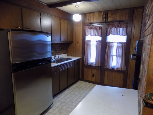1346 President Ave., Fall River, MA 02720