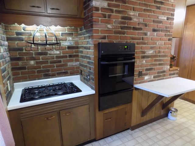 1346 President Ave., Fall River, MA 02720