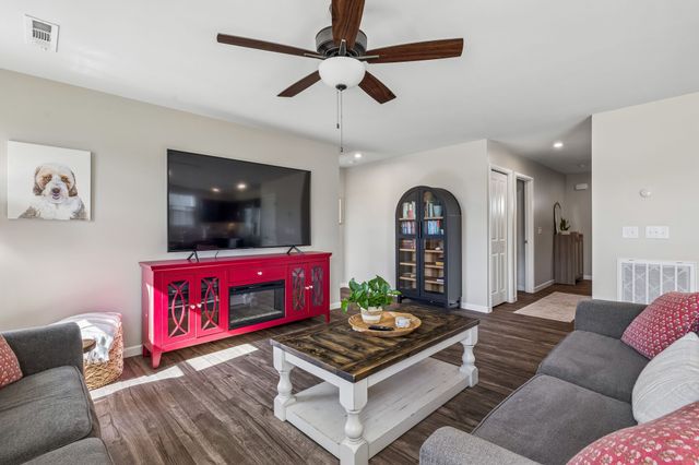 3056 Dartmoor Pl, White House, TN 37188