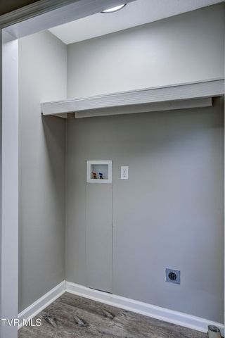 175 Scenic Apartment Road, Unicoi, TN 37692