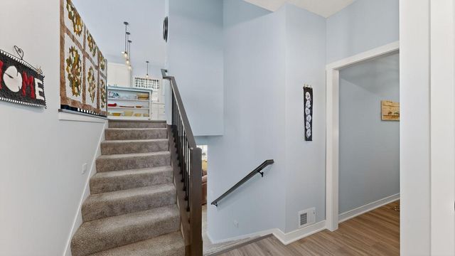 1013 Eagle Vista Lane, Lake City, MN 55041