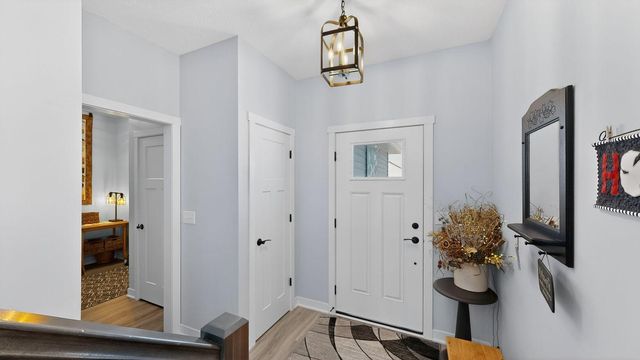 1013 Eagle Vista Lane, Lake City, MN 55041