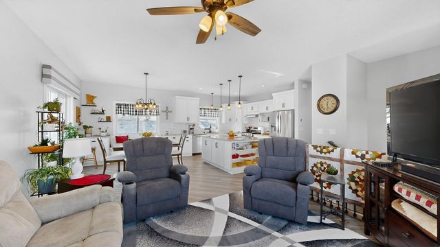 1013 Eagle Vista Lane, Lake City, MN 55041