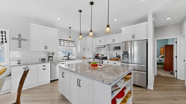 1013 Eagle Vista Lane, Lake City, MN 55041