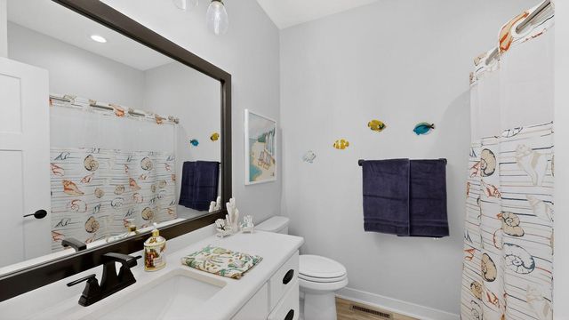 1013 Eagle Vista Lane, Lake City, MN 55041