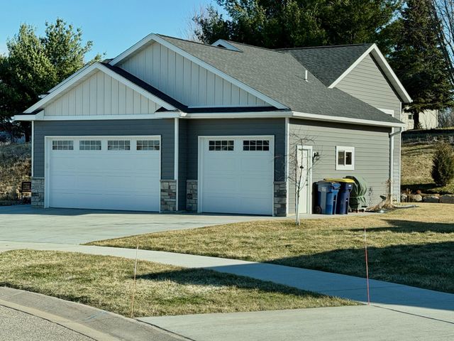 1013 Eagle Vista Lane, Lake City, MN 55041