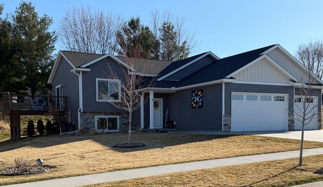 1013 Eagle Vista Lane, Lake City, MN 55041