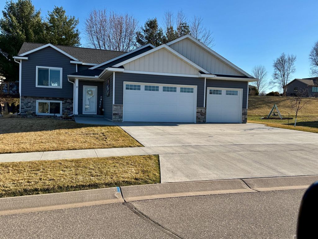 1013 Eagle Vista Lane, Lake City, MN 55041