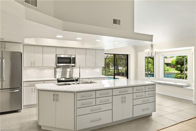 1815 SE 6th ST, Cape Coral, FL 33990