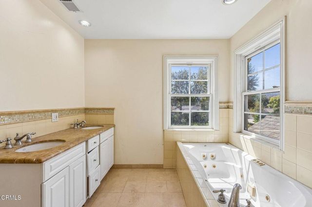 4803 Burgoyne Lane, La Canada Flintridge, CA 91011