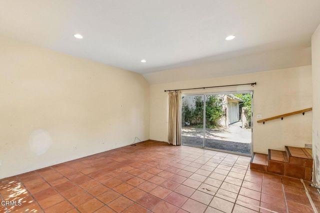 4803 Burgoyne Lane, La Canada Flintridge, CA 91011