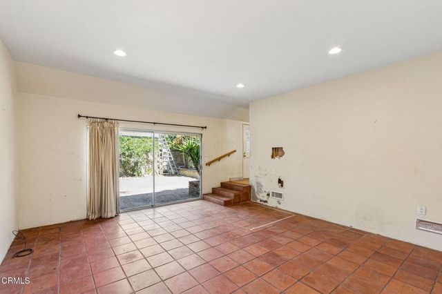 4803 Burgoyne Lane, La Canada Flintridge, CA 91011
