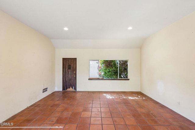 4803 Burgoyne Lane, La Canada Flintridge, CA 91011