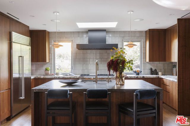 10965 Wrightwood Lane, Studio City, CA 91604