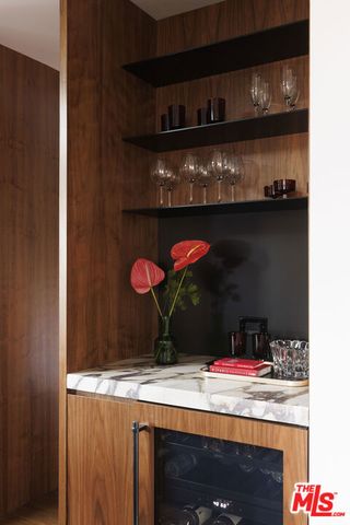 10965 Wrightwood Lane, Studio City, CA 91604