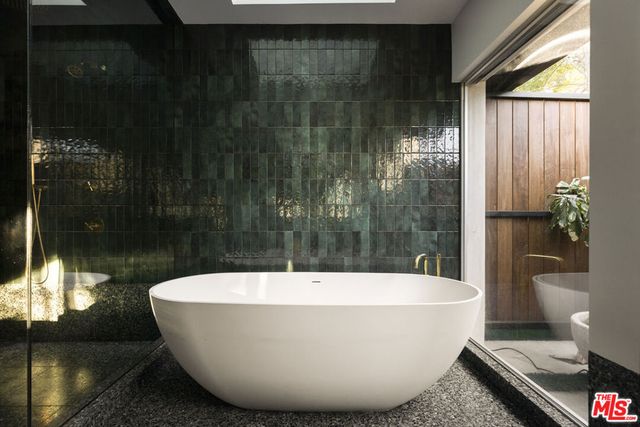 10965 Wrightwood Lane, Studio City, CA 91604