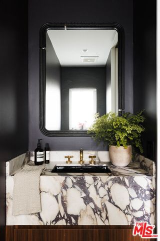 10965 Wrightwood Lane, Studio City, CA 91604