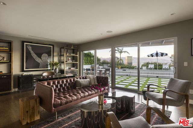 10965 Wrightwood Lane, Studio City, CA 91604