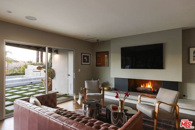 10965 Wrightwood Lane, Studio City, CA 91604