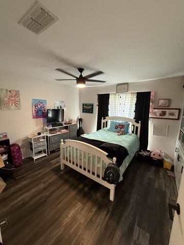 910 Panorama Loop, Waxahachie, TX 75165