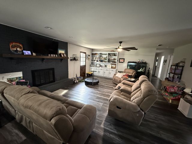 910 Panorama Loop, Waxahachie, TX 75165