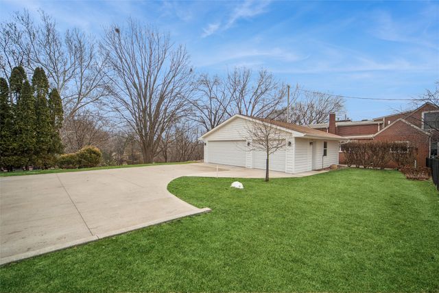 5716 Kingman Avenue, Des Moines, IA 50311