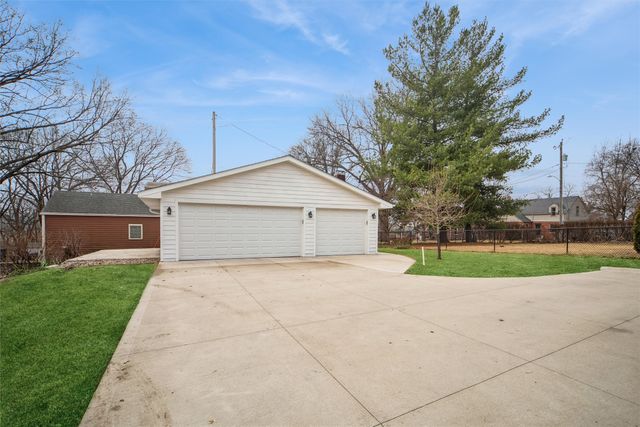 5716 Kingman Avenue, Des Moines, IA 50311