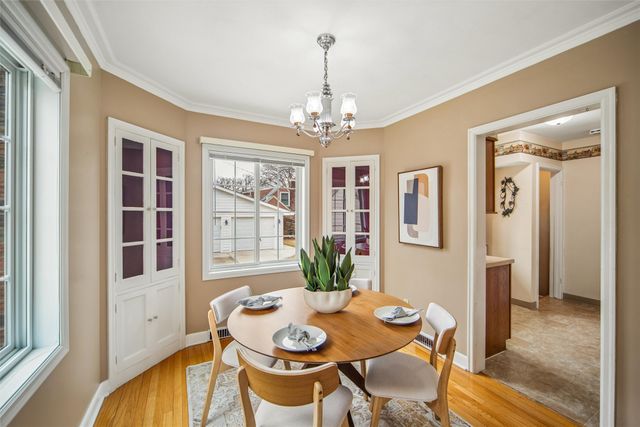 5716 Kingman Avenue, Des Moines, IA 50311