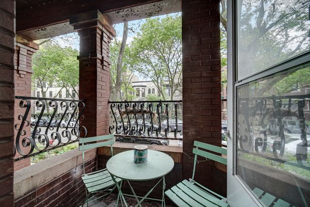 836 W LAKESIDE Place 1W, Chicago, IL 60640