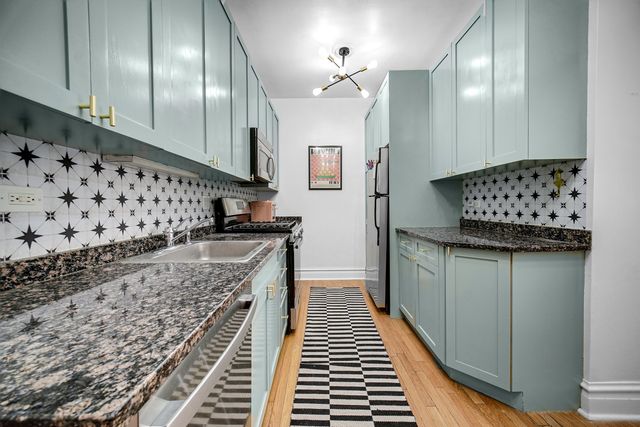 836 W LAKESIDE Place 1W, Chicago, IL 60640